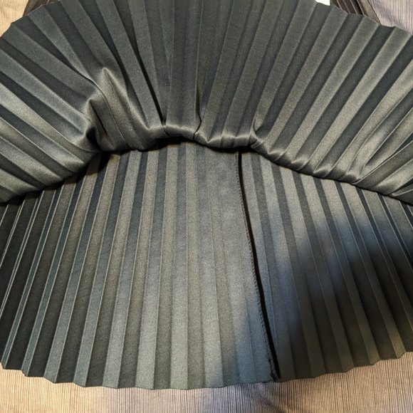 2/$20 [NWT] TOPSHOP Faux Leather Skirt - Picture 3 of 6